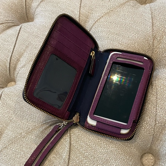 Juicy Couture Wristlet with phone holder slot - Picture 4 of 4
